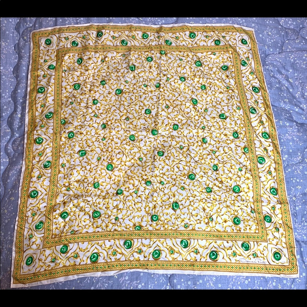 Oscar de la Renta Scarf